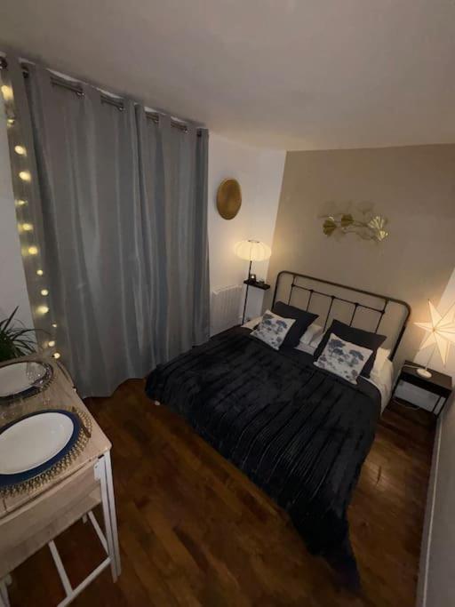 Appartement Du Roi : Proche Chateau/vue/refait A Neuf